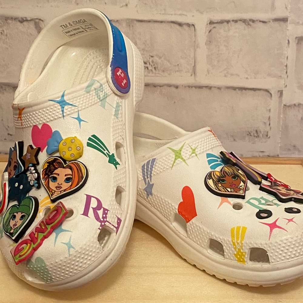 CROCS Kids White Graphic Clogs
